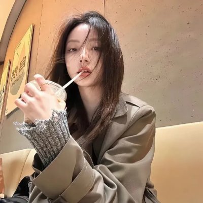 芒果和红色轮椅